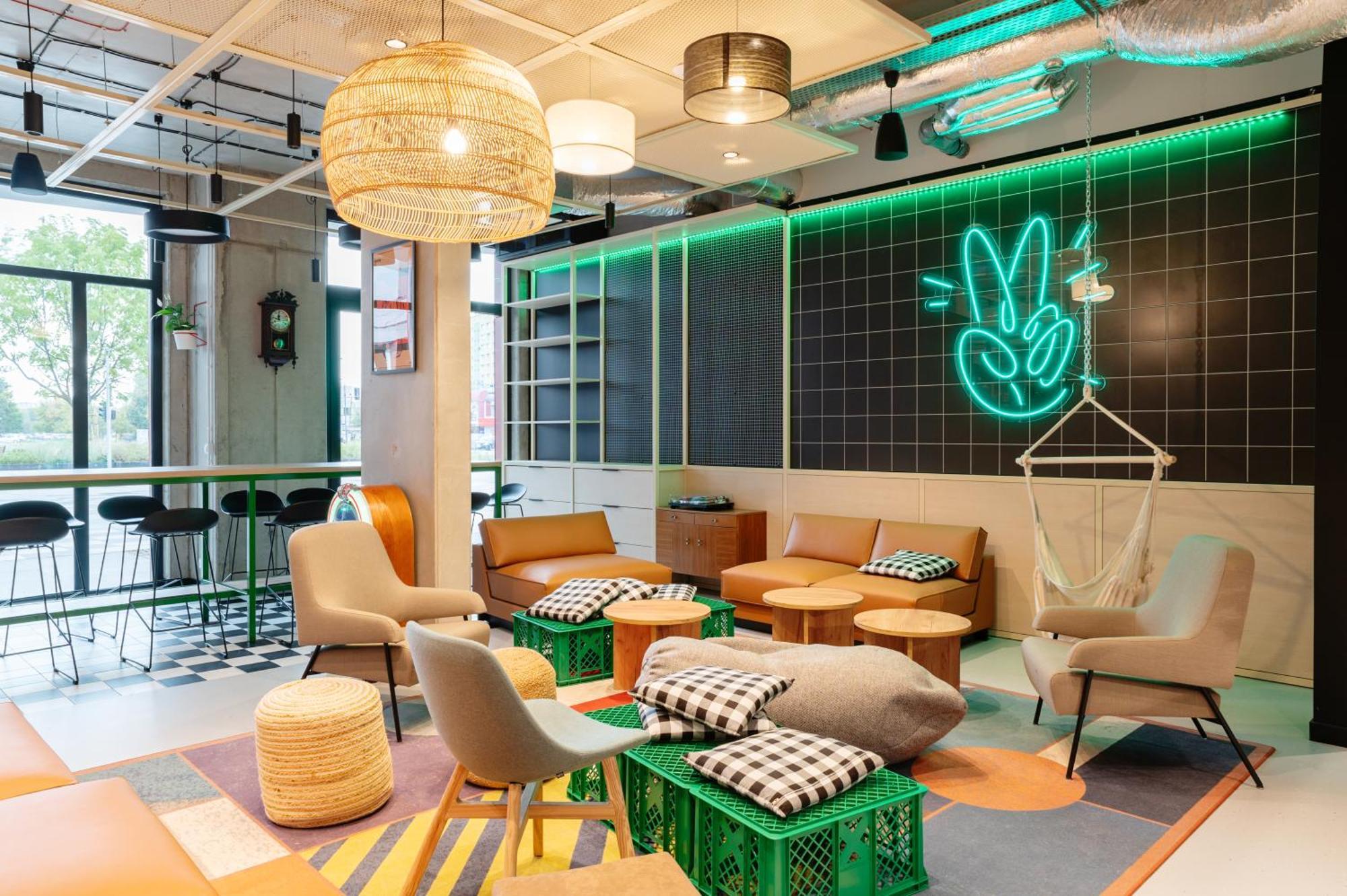 Chillout Dorm Warszawa Aparthotel Bagian luar foto